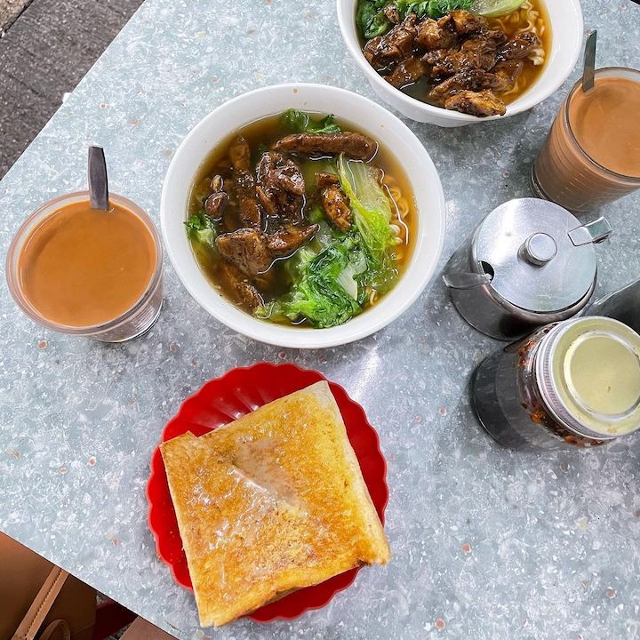 Best Breakfast Hong Kong, Tai Hang: Bing Kee Cha Dong chinese breakfast