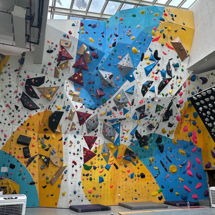 bouldering Hong Kong rock climbing gym, indoor climbing wall: Hong Kong climbing park