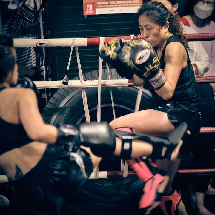 boxing hong kong gym classes studios fitness wellness jump western boxing muay thai sheung wan